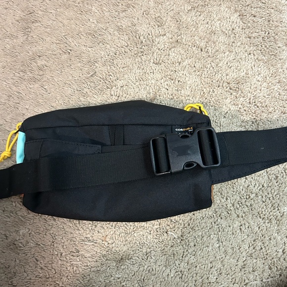 Mountain smith Fanny pack - Picture 3 of 3